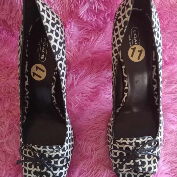 Coach Corey Black White Peekaboo Toe Heels Never Worn 11 - Picture 2 of 5